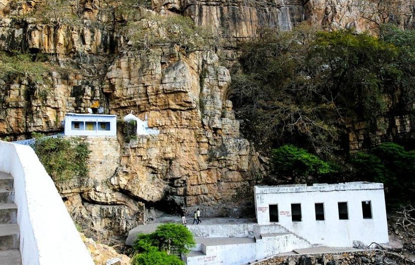 Amreshwar Mahadev Temple, Sawai Madhopur, Rajasthan - Vushii.com